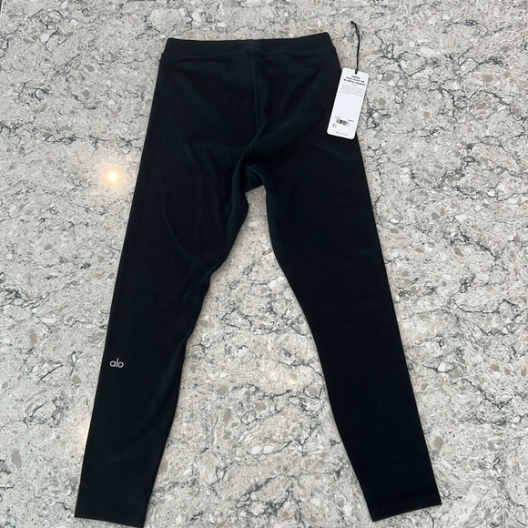 Alo Yoga Ribbed High-Waist 7/8 Blissful Legging Size M - Picture 2 of 2